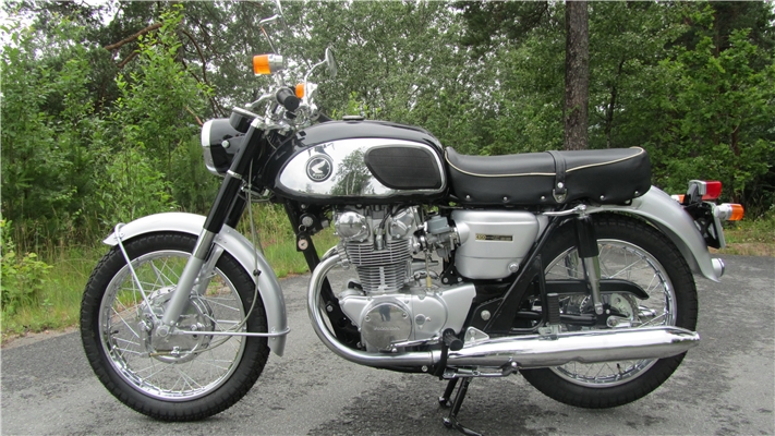 CB 450 Black Bomber 1965